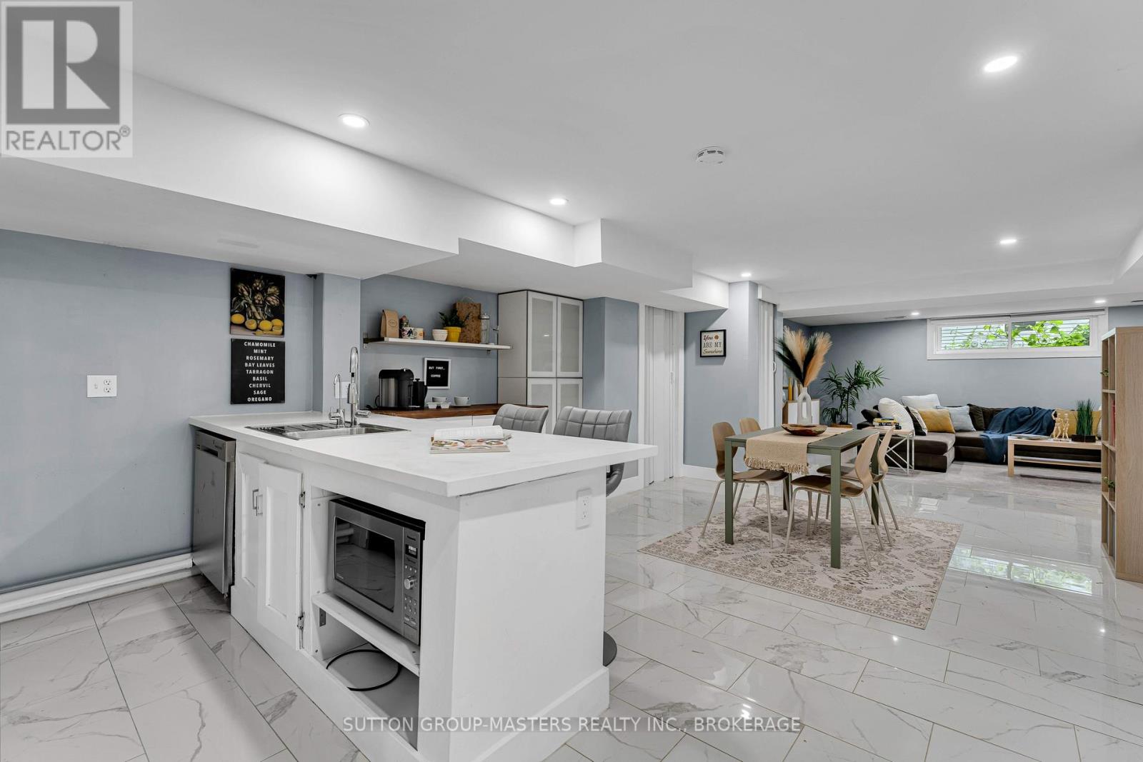 1611 SUNNYSIDE ROAD - 26