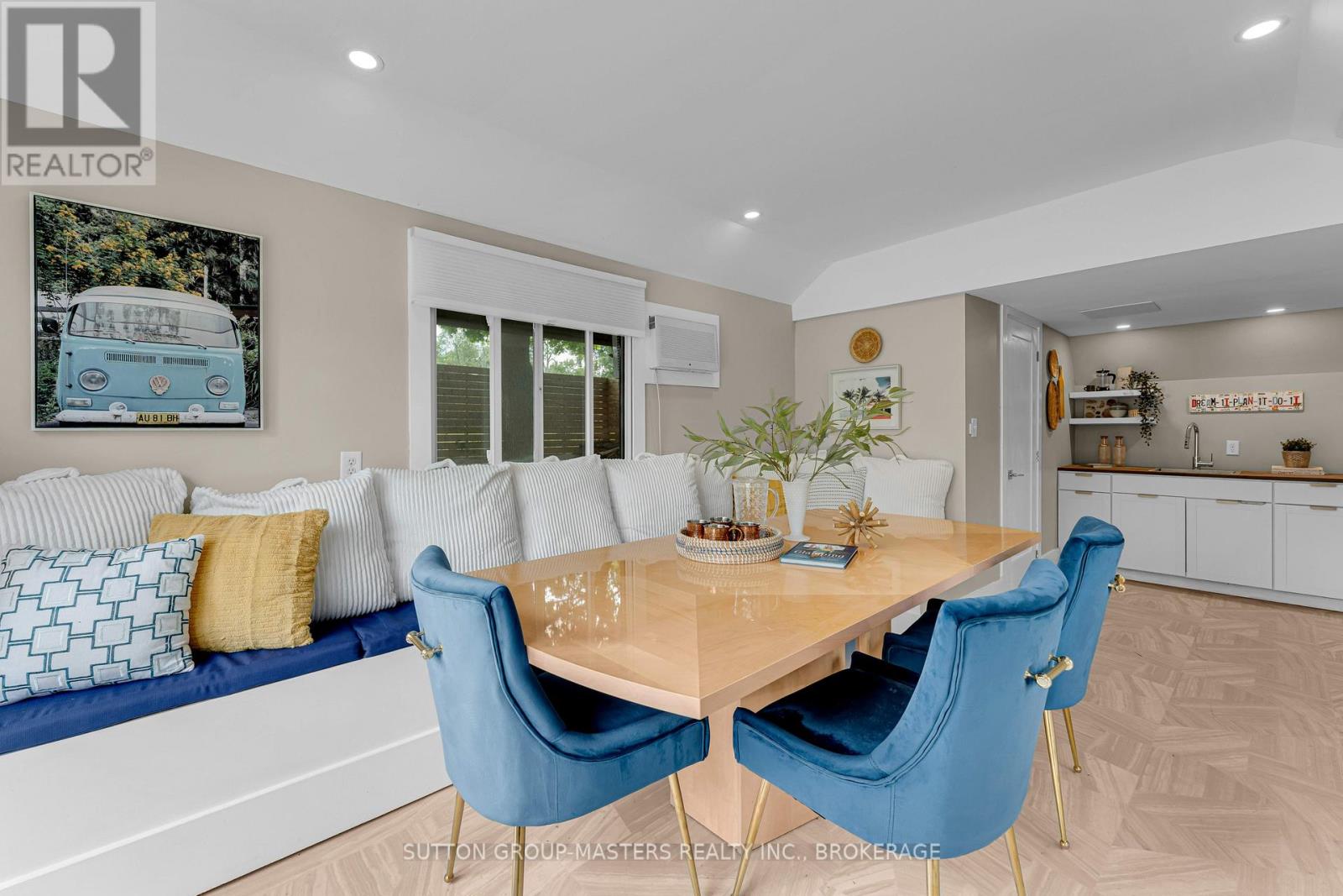 1611 SUNNYSIDE ROAD - 34