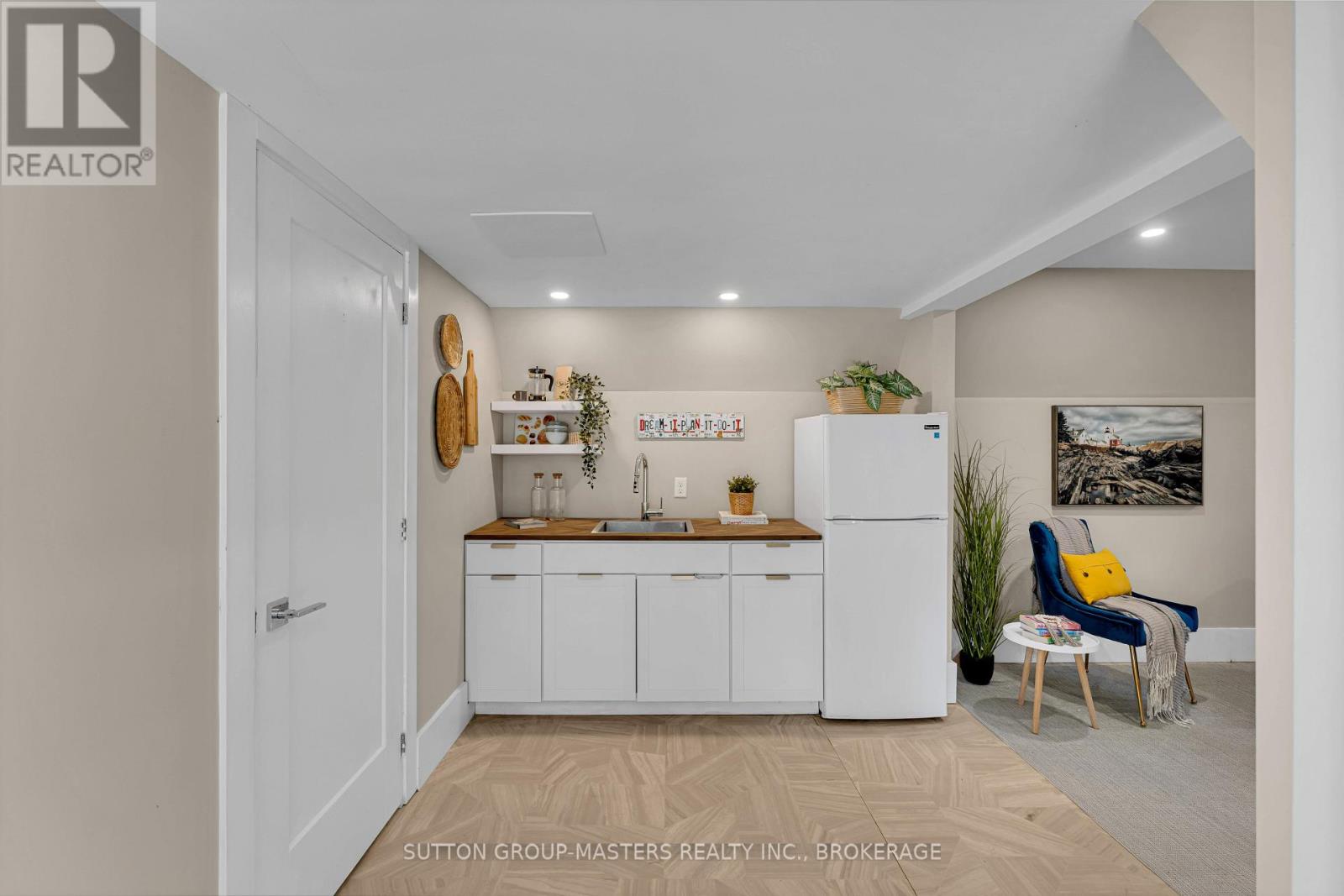 1611 SUNNYSIDE ROAD - 35