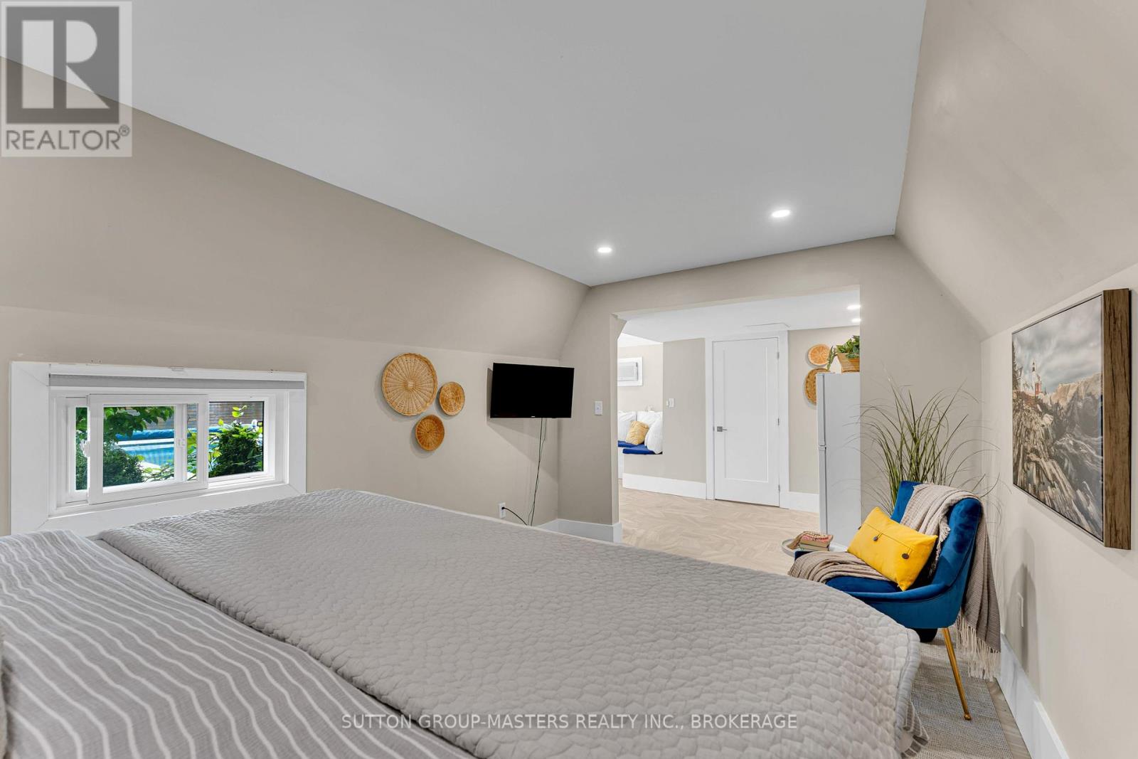 1611 SUNNYSIDE ROAD - 37