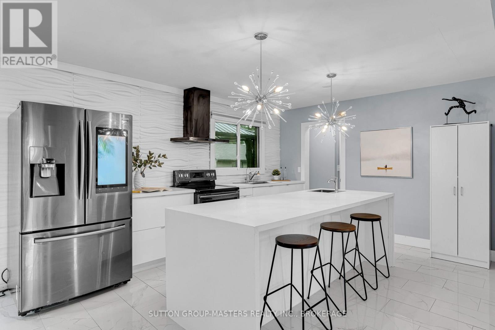 1611 SUNNYSIDE ROAD - 8