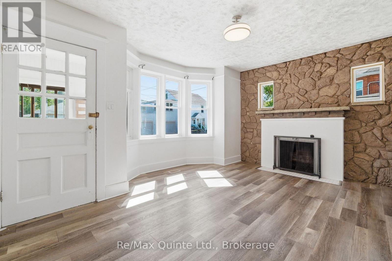 8 DUNBAR STREET - 10