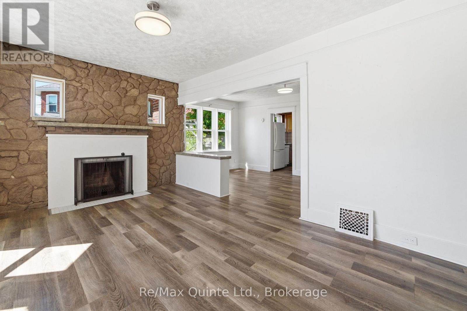 8 DUNBAR STREET - 13