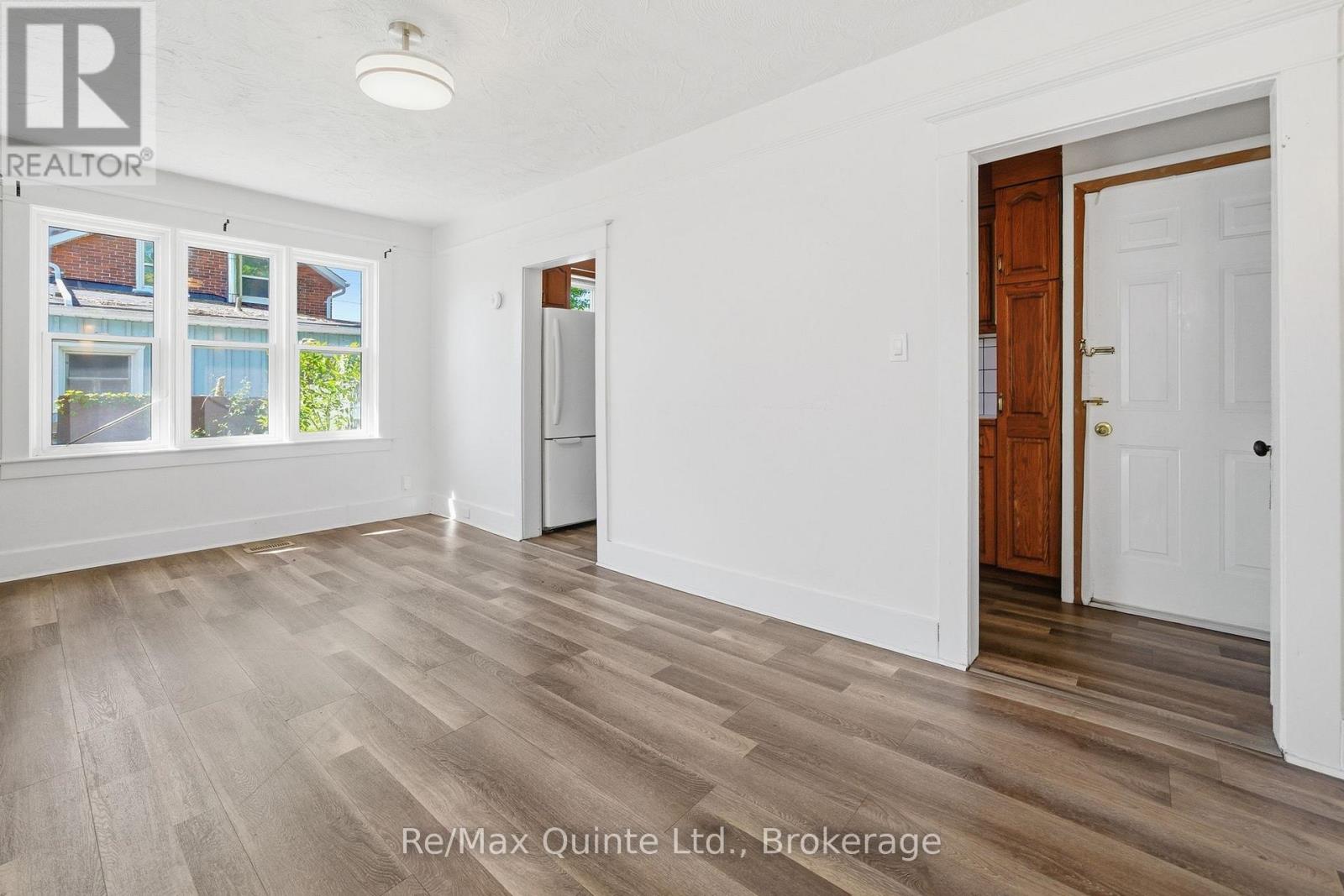 8 DUNBAR STREET - 16