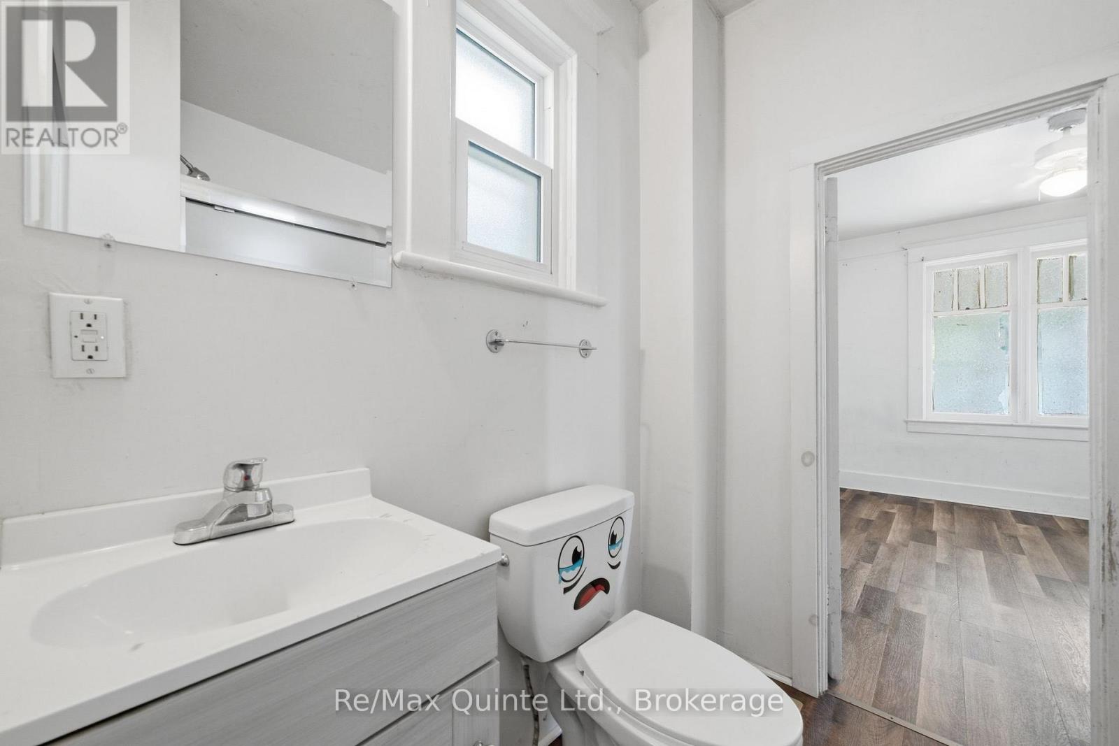 8 DUNBAR STREET - 22