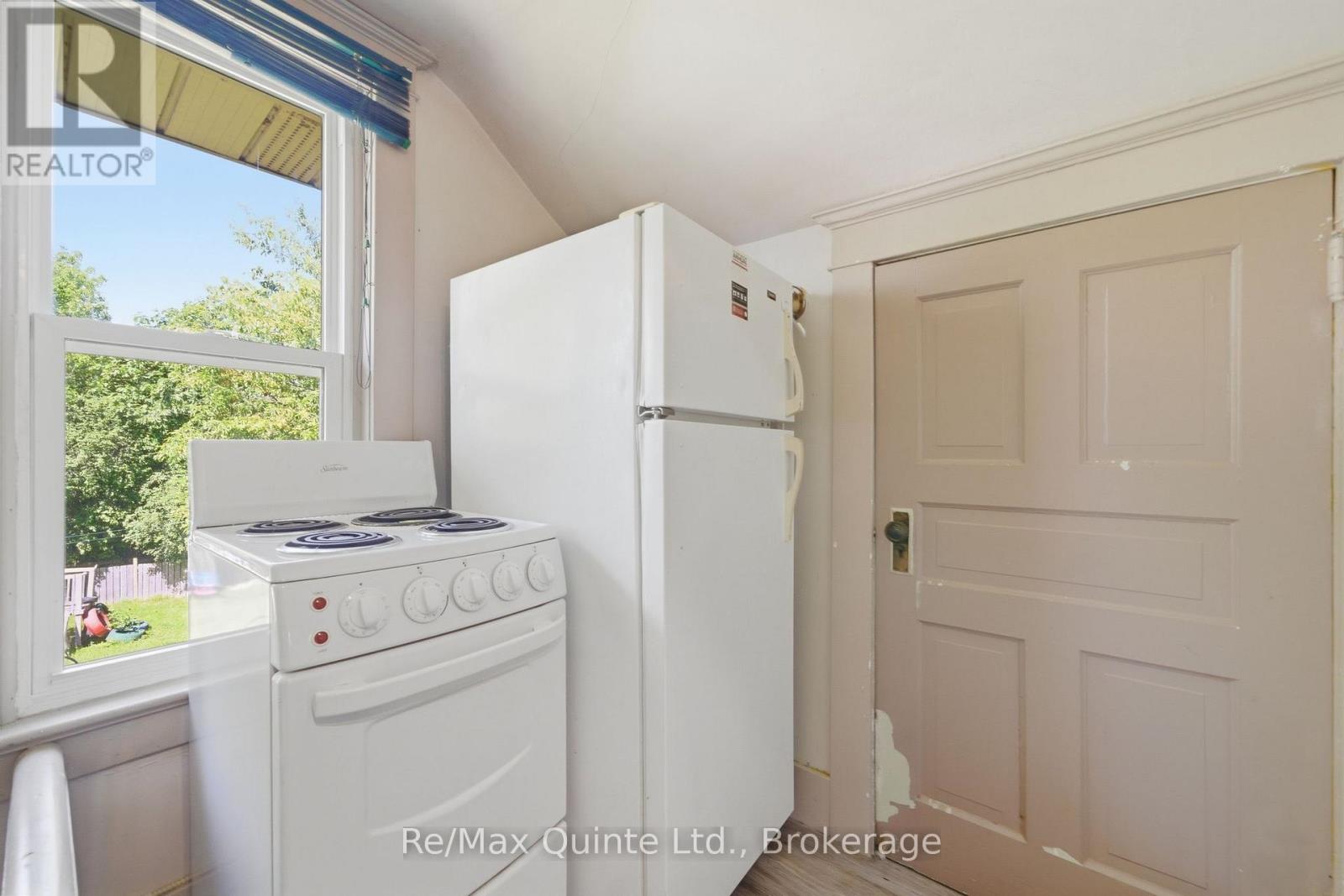 8 DUNBAR STREET - 27