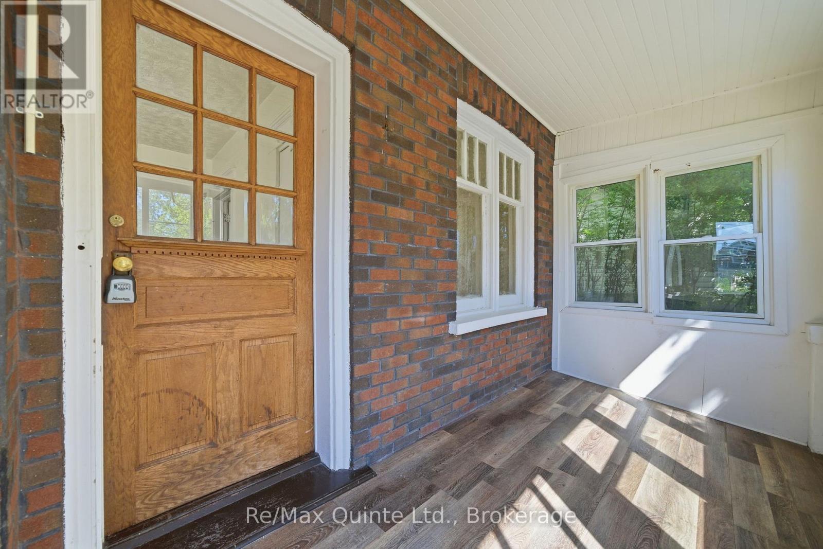 8 DUNBAR STREET - 6