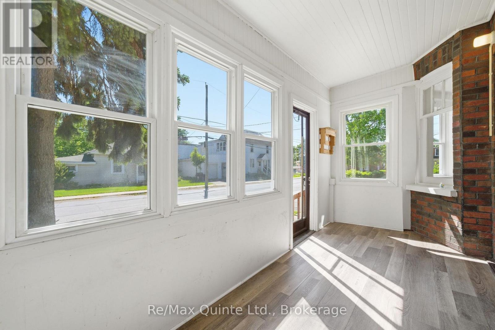 8 DUNBAR STREET - 7
