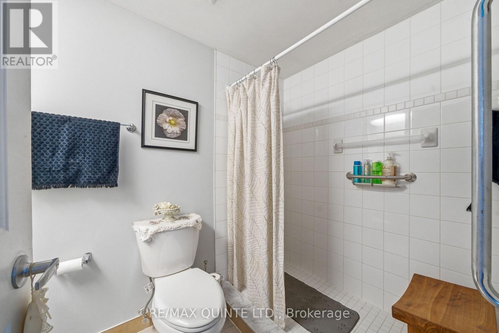 #107 2 SOUTH FRONT STREET - 29