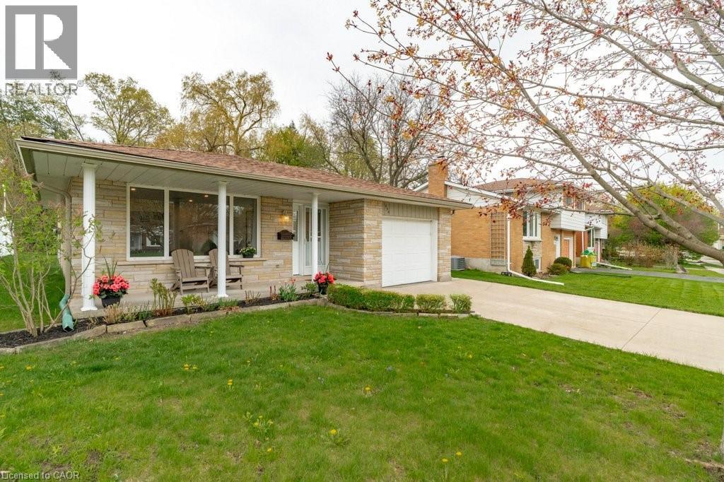 638 GLEN FORREST Boulevard - 1