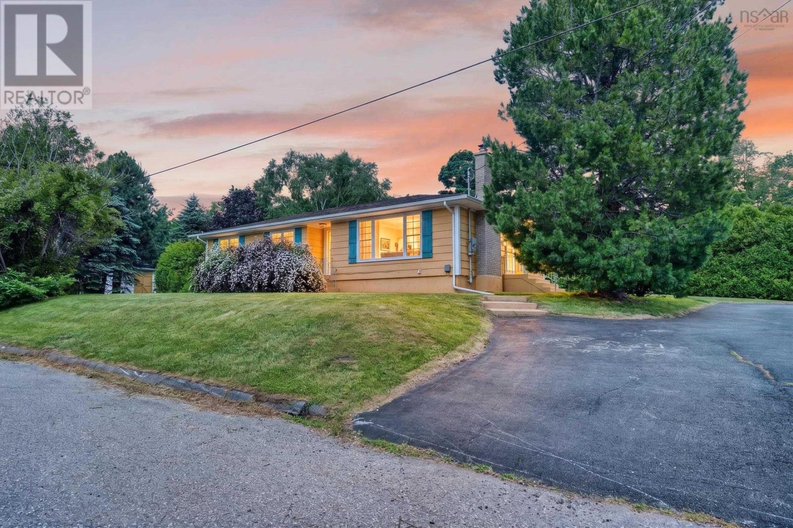 Property 2 of 45 of 70 Hillcrest Drive