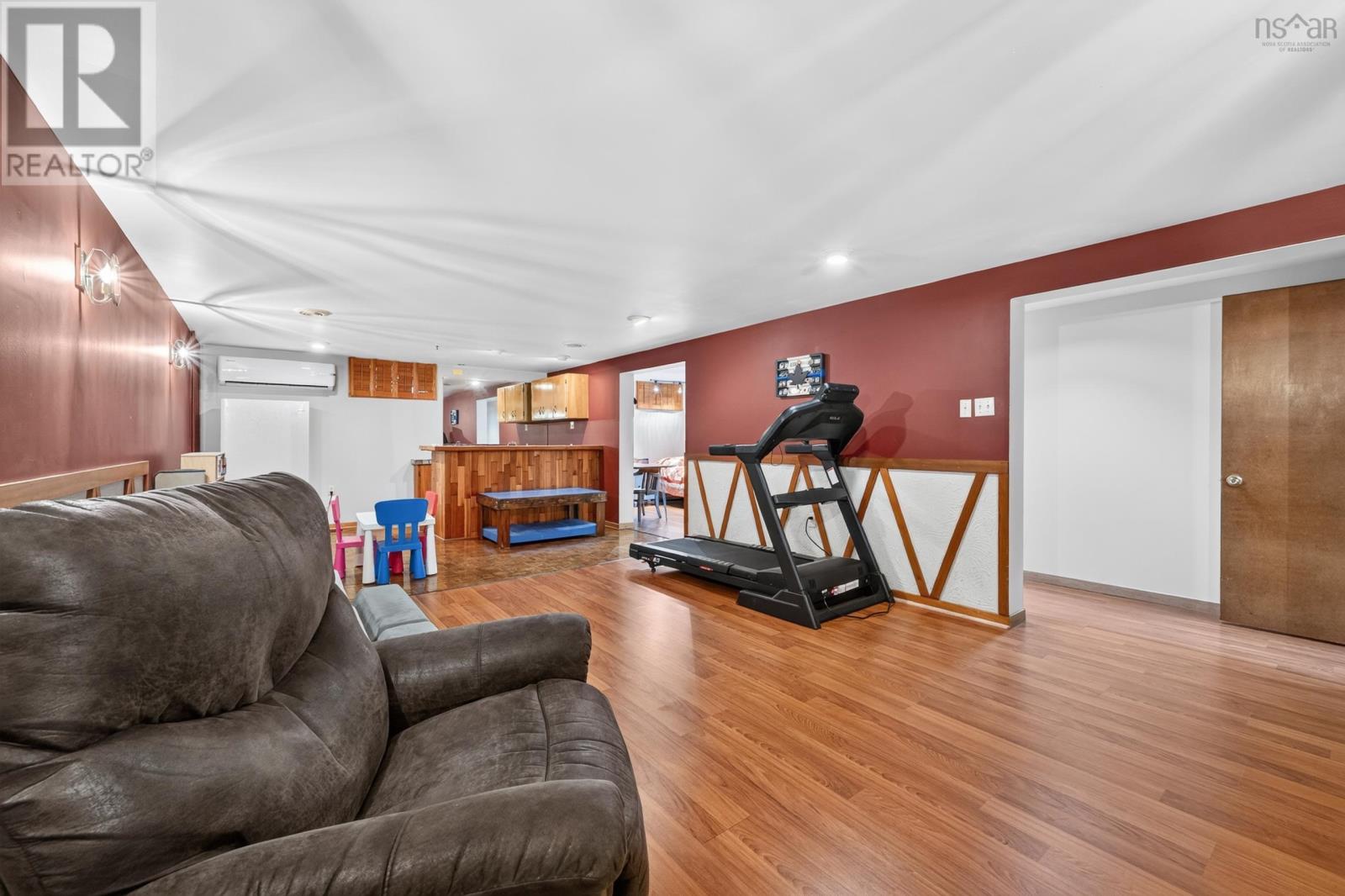 Property 38 of 45 of 70 Hillcrest Drive