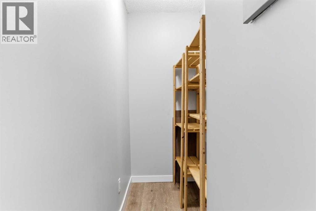 #806 924 14 Avenue SW - 33