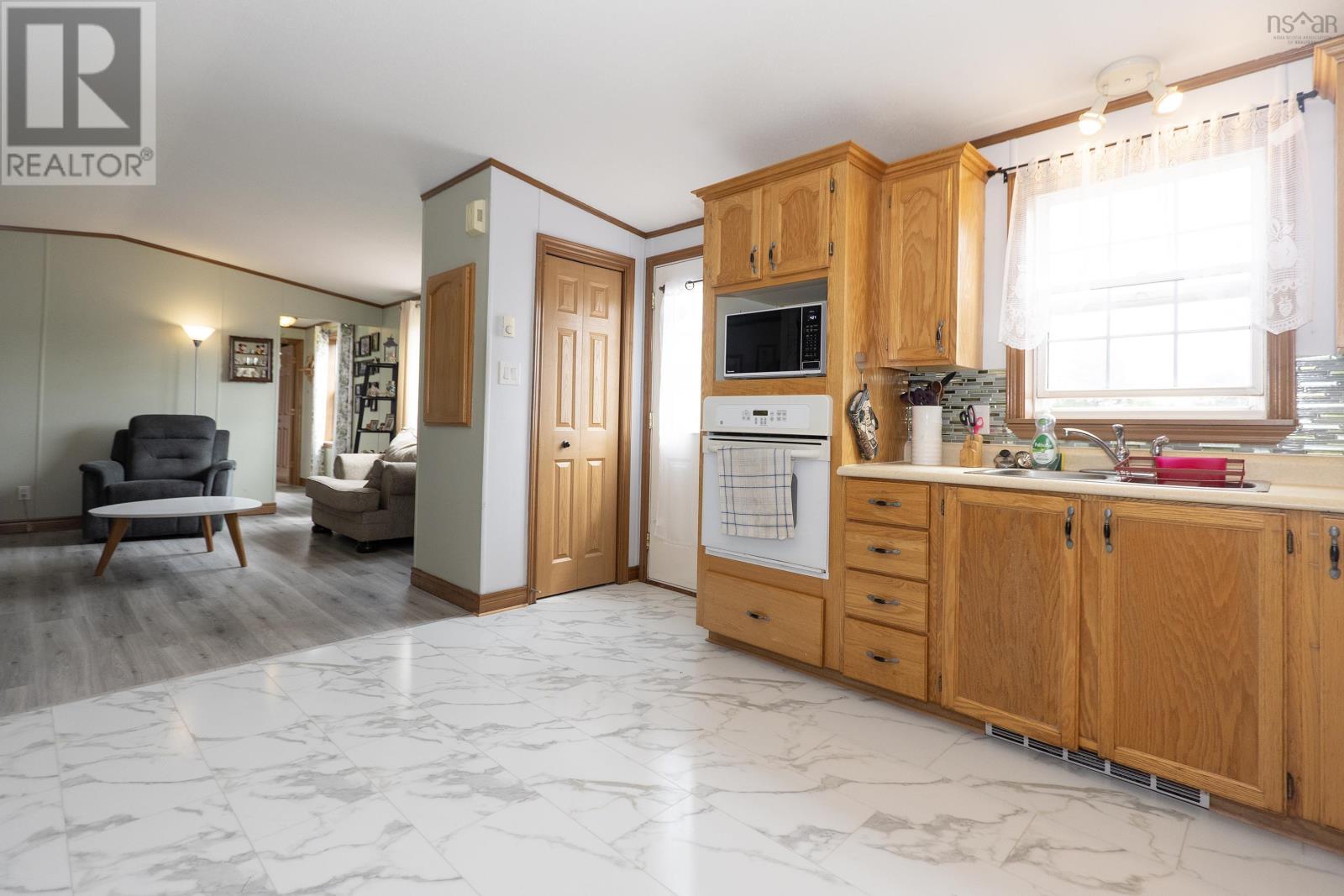 39 Rosewood Drive - 13