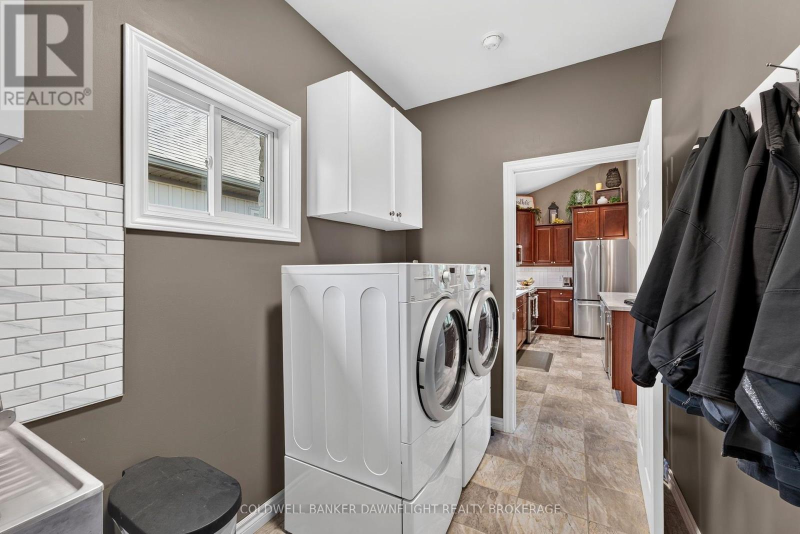 51 SNIDER CRESCENT - 13