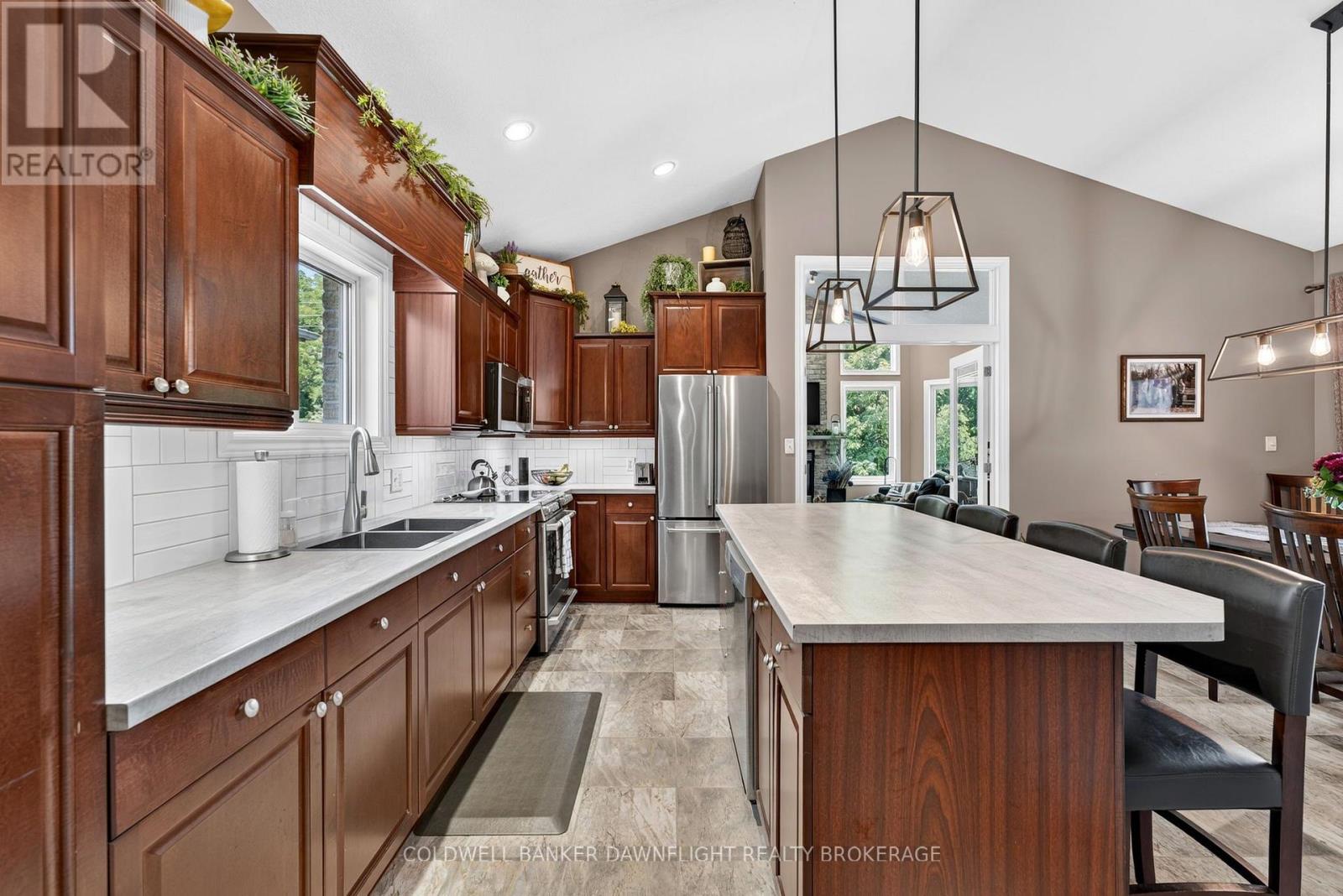 51 SNIDER CRESCENT - 20
