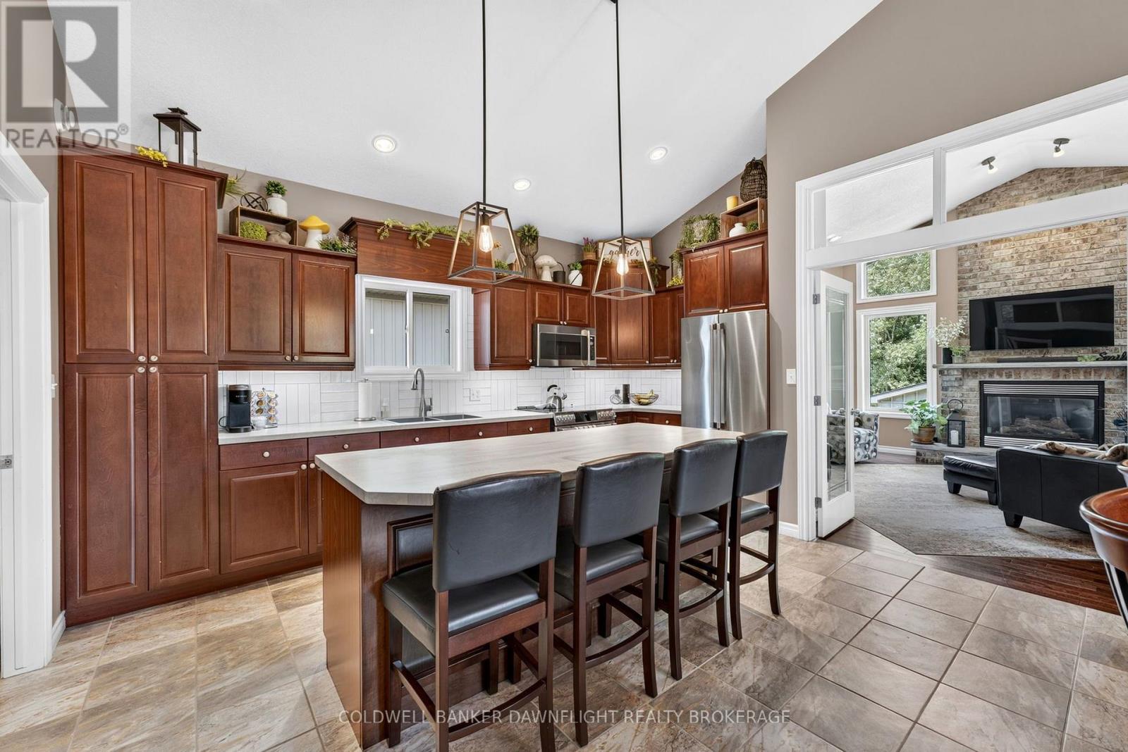 51 SNIDER CRESCENT - 21
