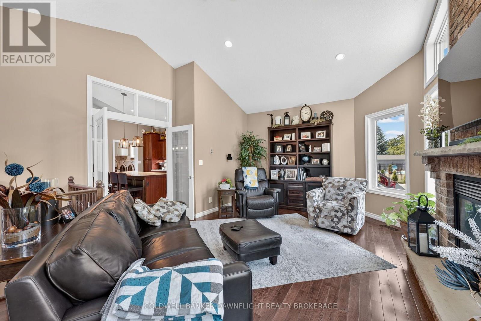51 SNIDER CRESCENT - 26