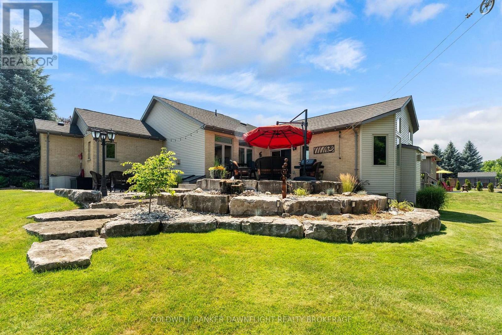 51 SNIDER CRESCENT - 4