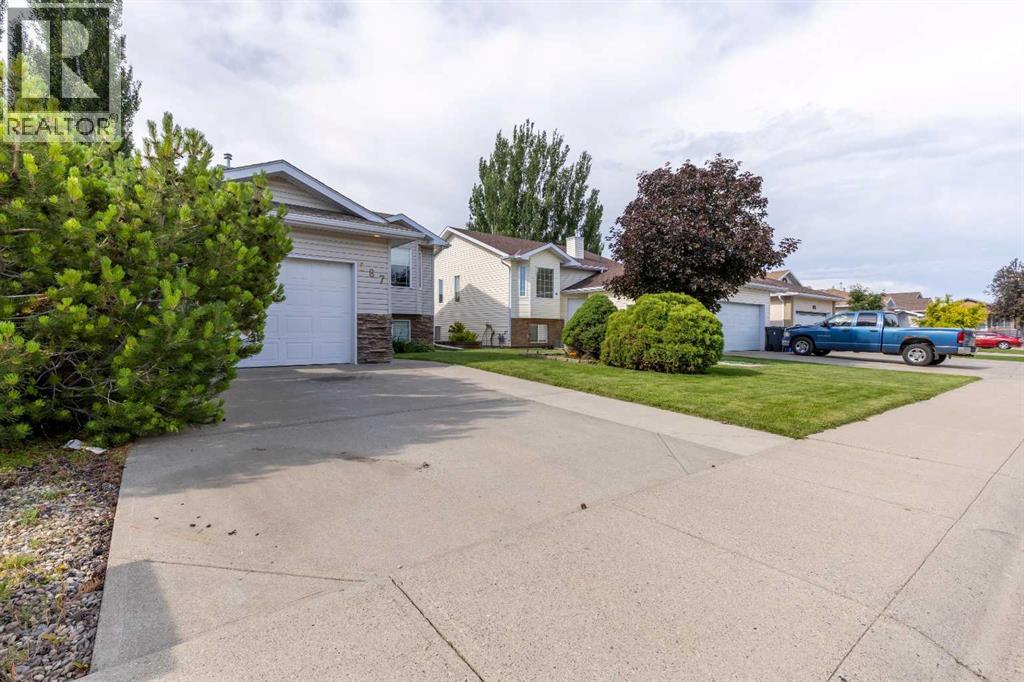 187 Cougar Way N - 3