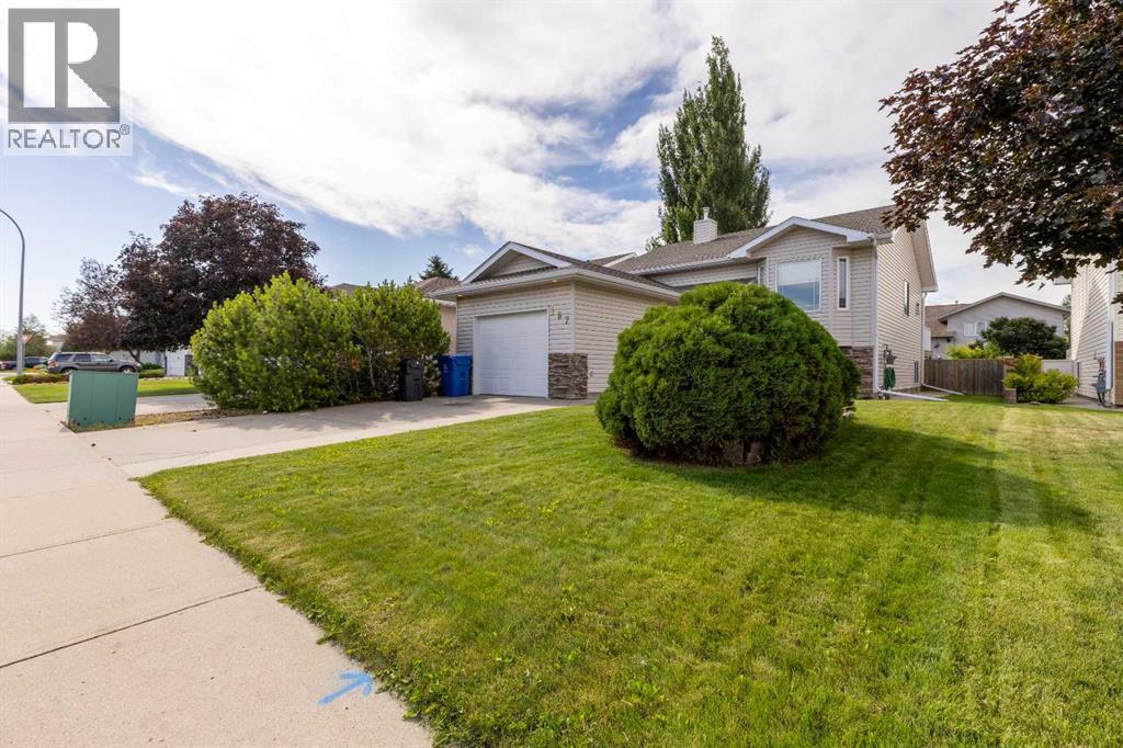 187 Cougar Way N - 2