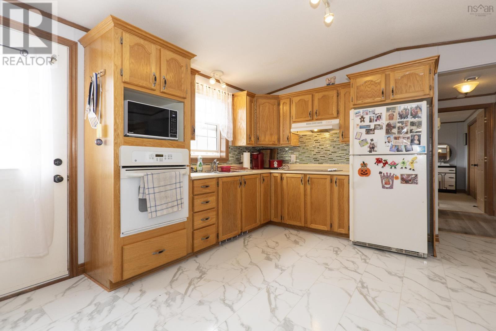 39 Rosewood Drive - 10