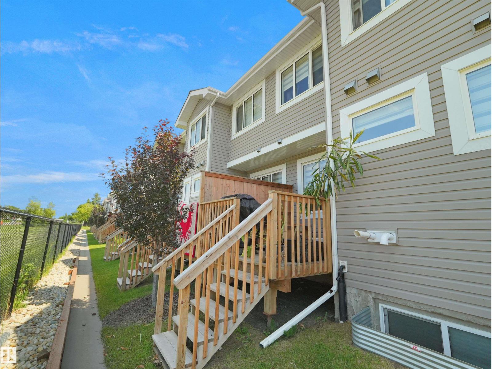 #30 4137 76 ST NW - 13