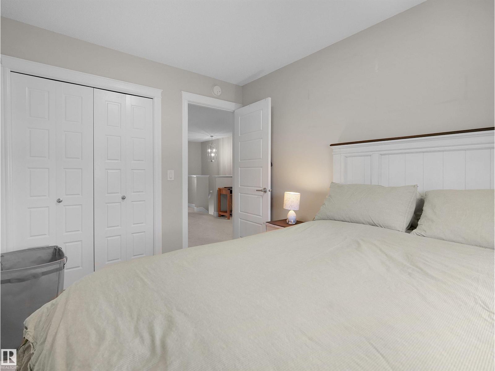 #30 4137 76 ST NW - 32