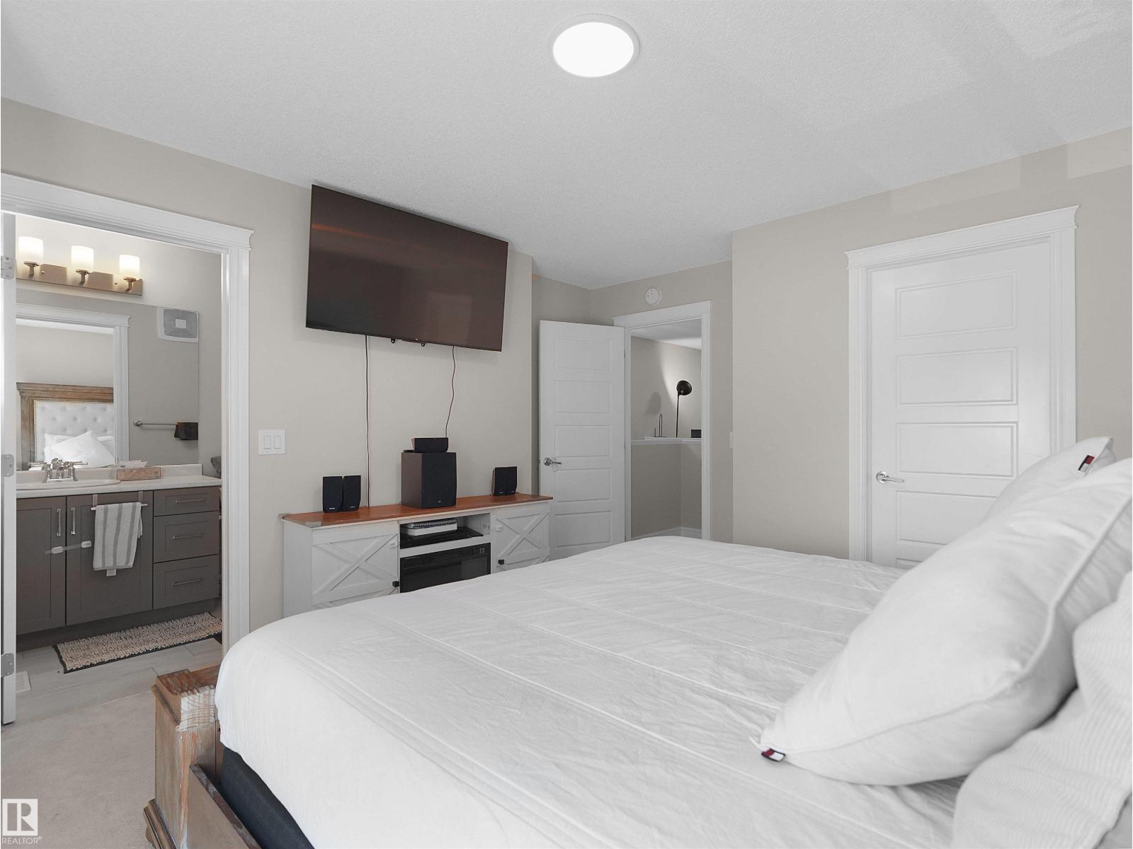 #30 4137 76 ST NW - 38