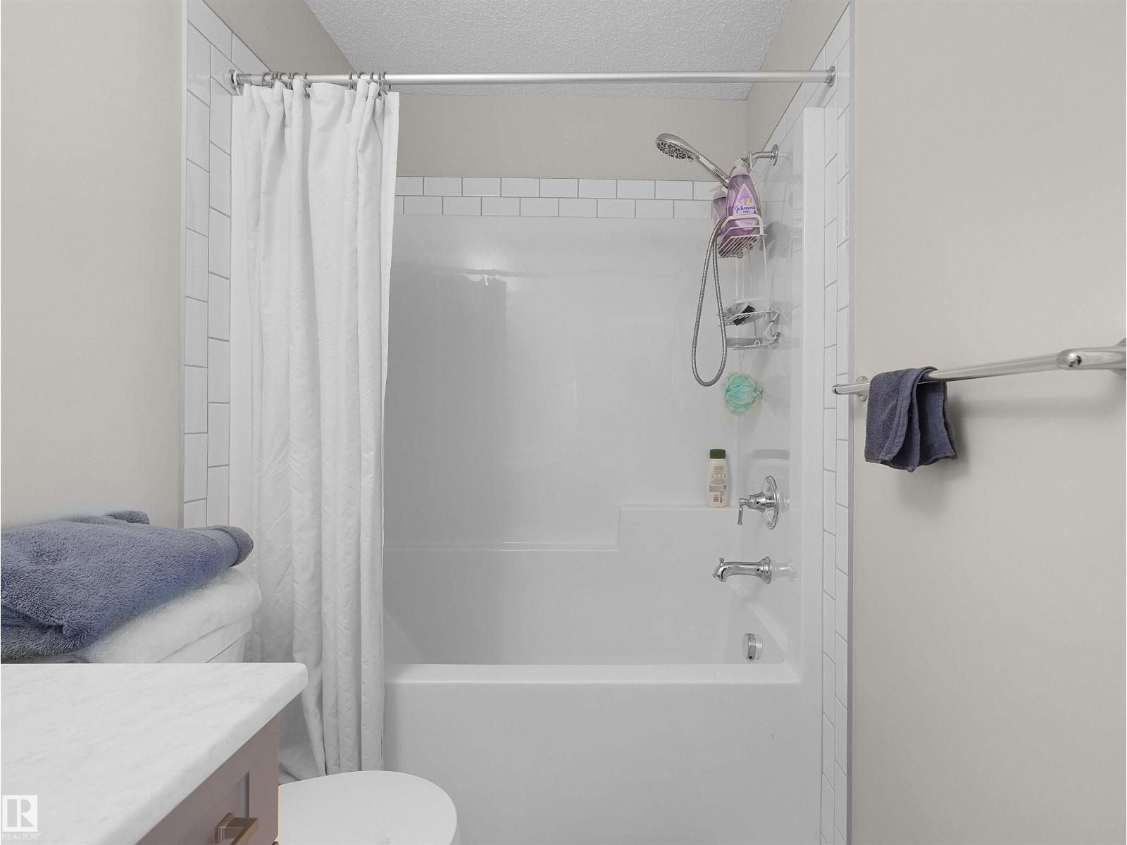 #30 4137 76 ST NW - 40
