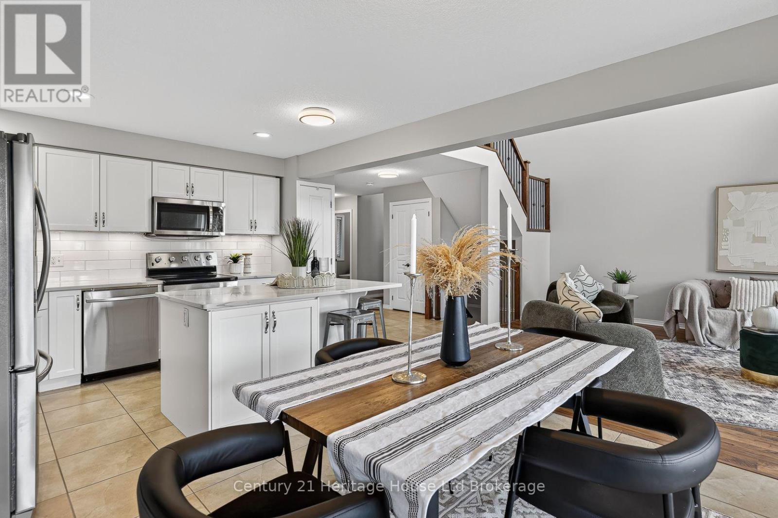734 FRONTENAC CRESCENT - 12