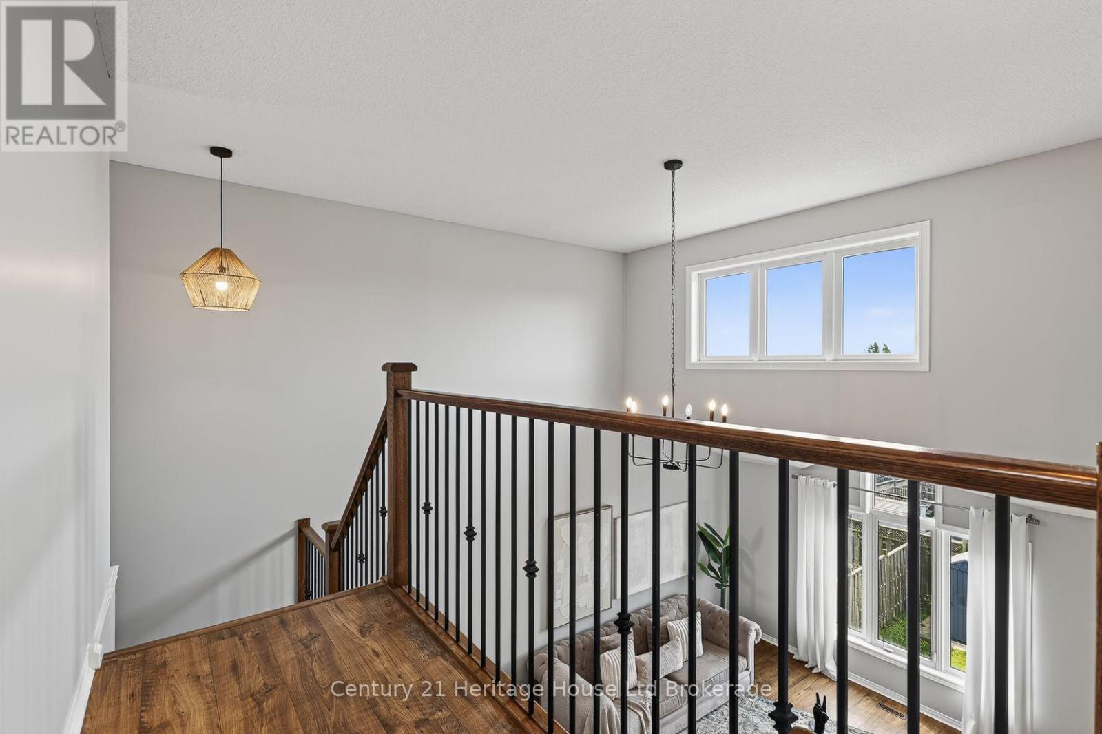 734 FRONTENAC CRESCENT - 21