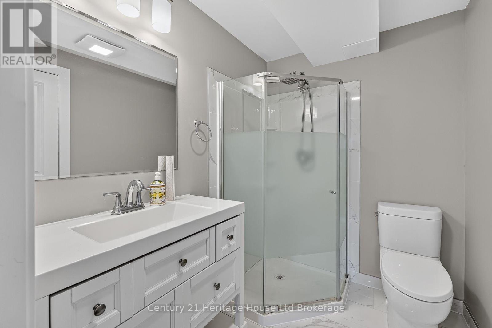 734 FRONTENAC CRESCENT - 25