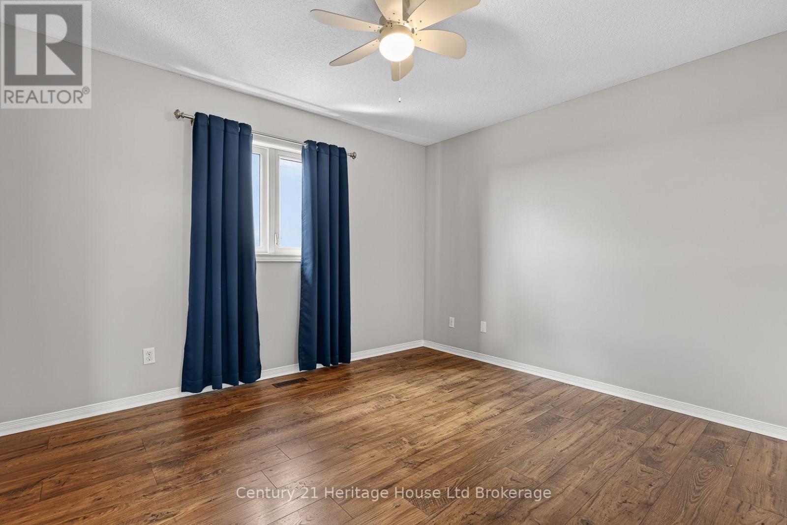 734 FRONTENAC CRESCENT - 26