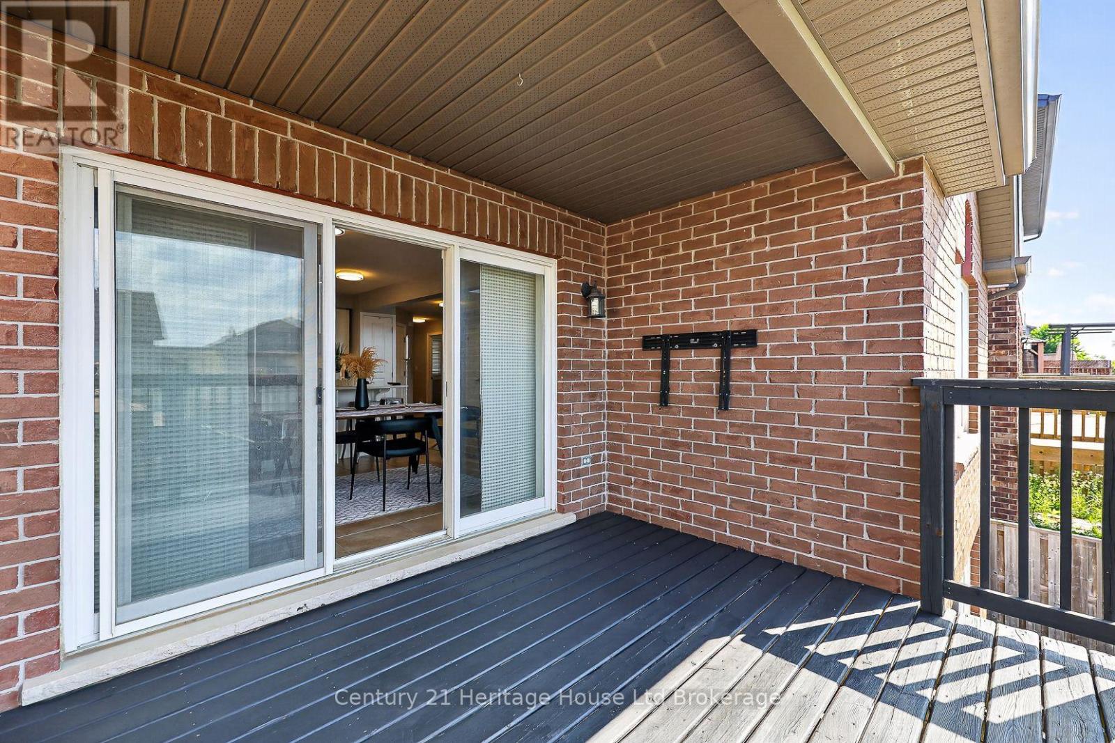 734 FRONTENAC CRESCENT - 34
