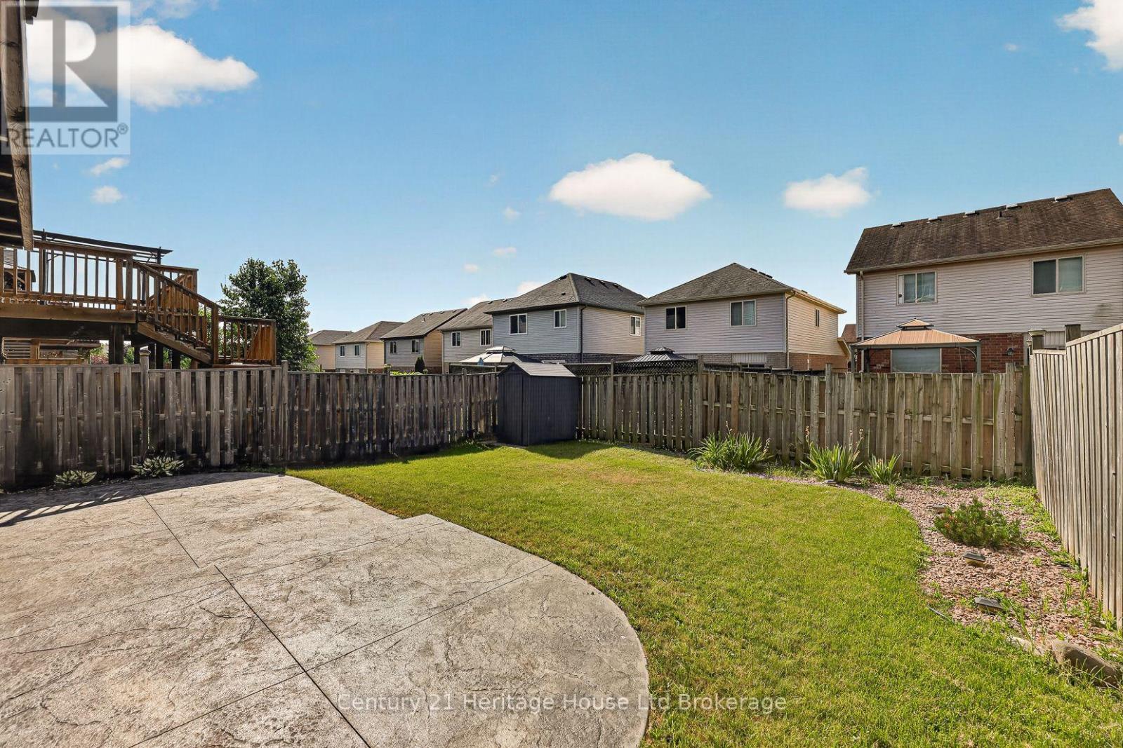 734 FRONTENAC CRESCENT - 41
