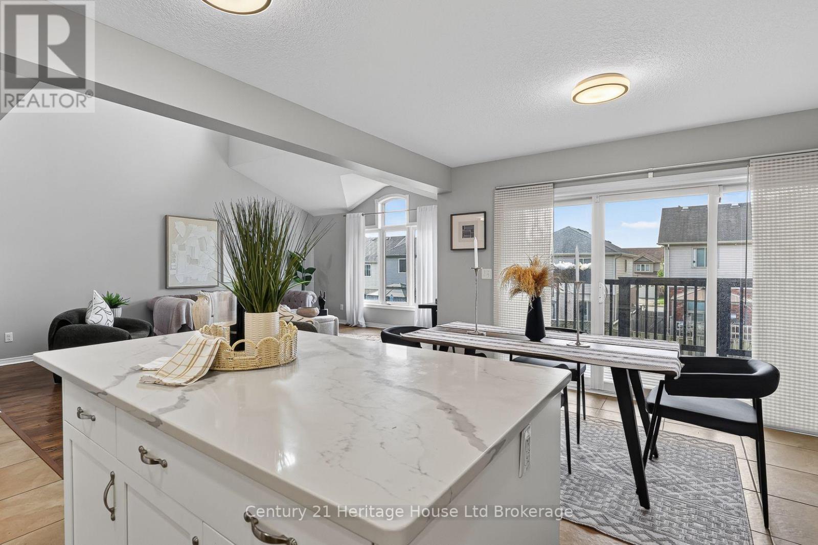 734 FRONTENAC CRESCENT - 9