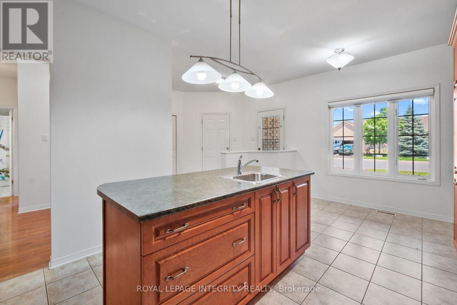 1 MOE ROBILLARD STREET - 17