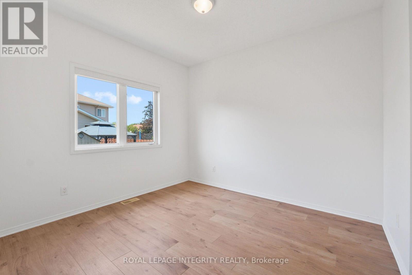 1 MOE ROBILLARD STREET - 21