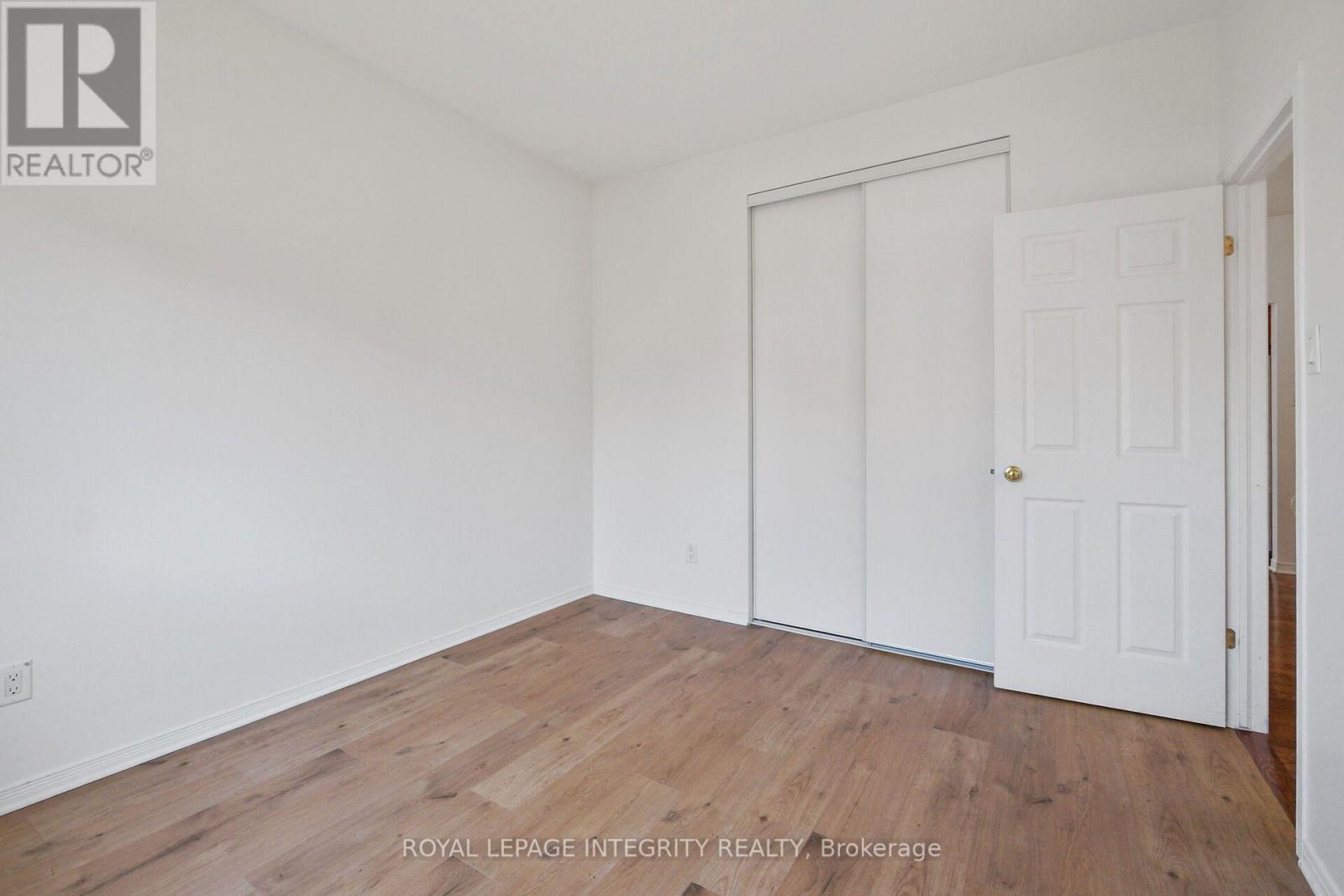 1 MOE ROBILLARD STREET - 22