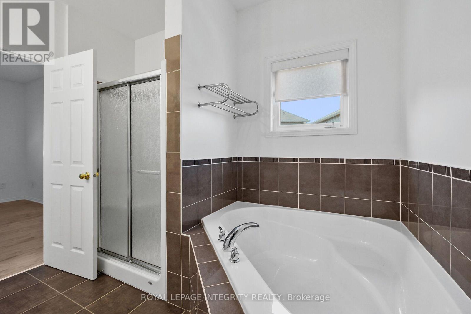 1 MOE ROBILLARD STREET - 31