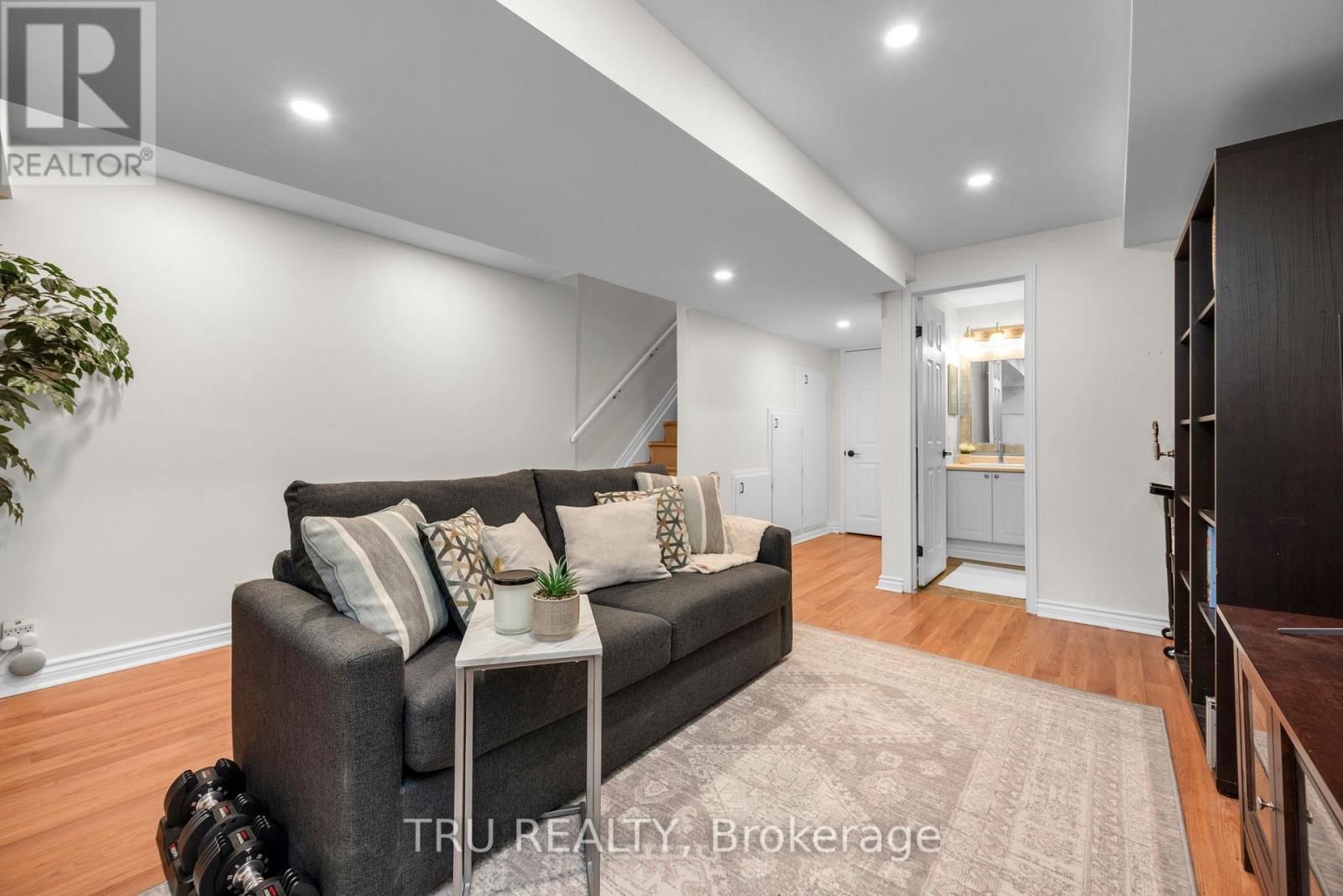 27 CELEBRATION STREET - 36