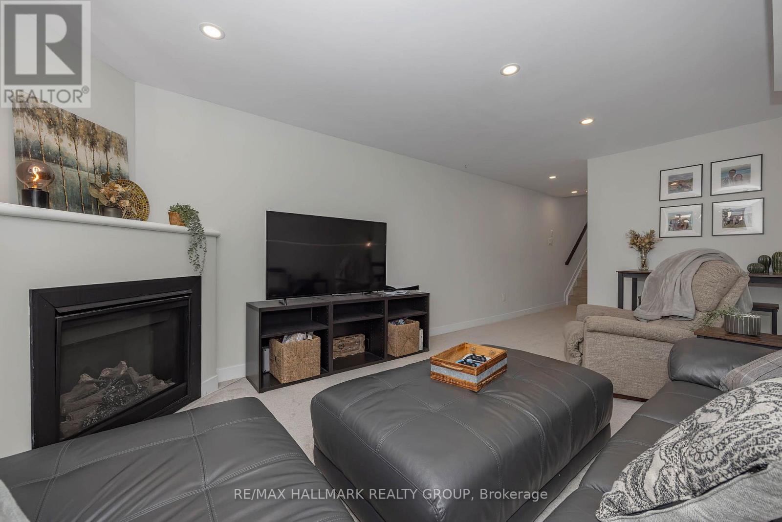 208 BIG DIPPER STREET E, Ottawa. Luxury613. By Peter Sagos - Image 33