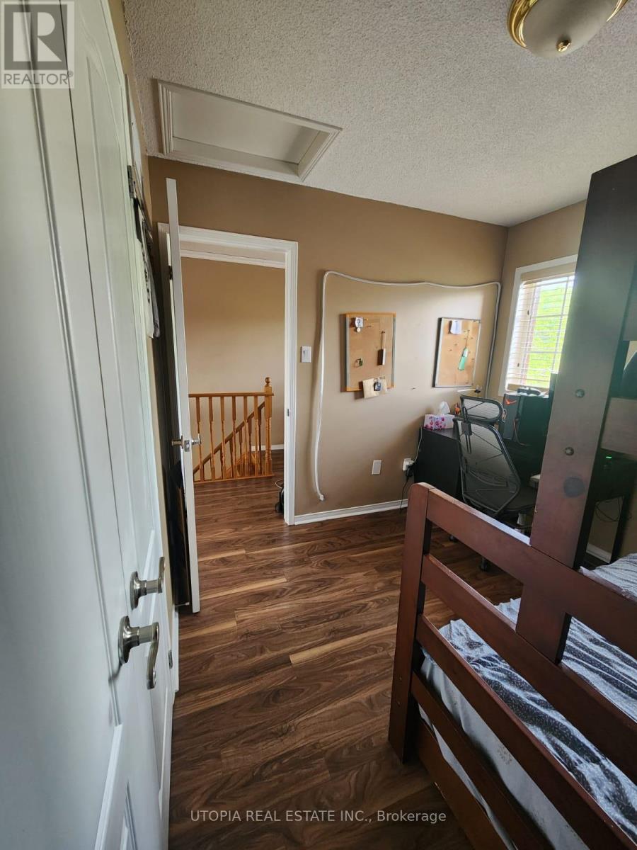 26 LUCENA CRESCENT - 12
