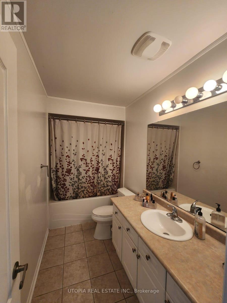 26 LUCENA CRESCENT - 13