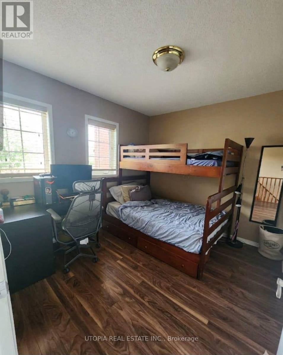 26 LUCENA CRESCENT - 18