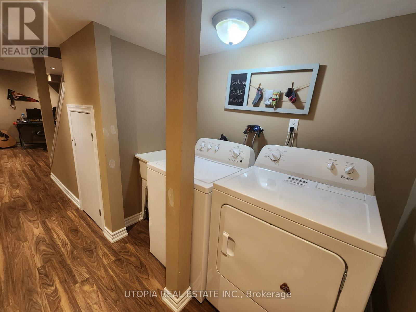 26 LUCENA CRESCENT - 28