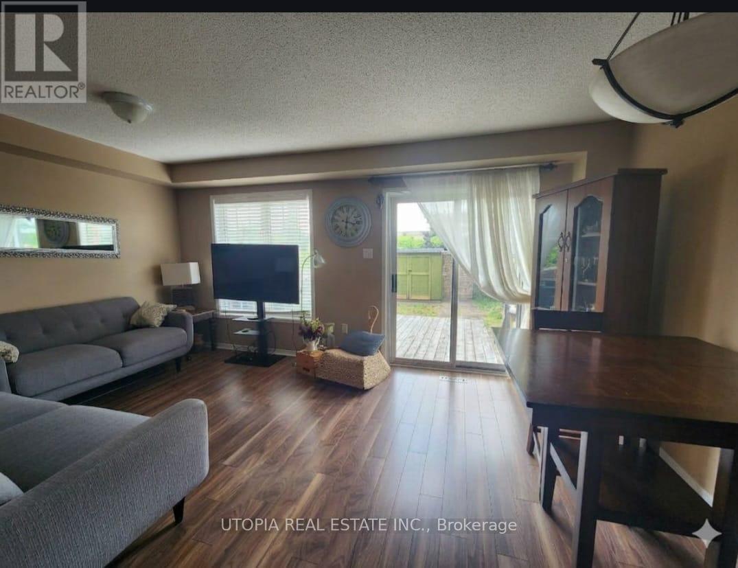 26 LUCENA CRESCENT - 3