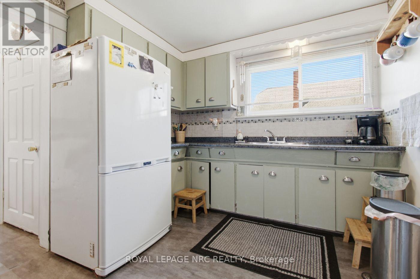 267 KILLALY STREET E - 12