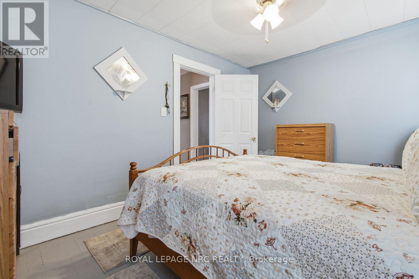 267 KILLALY STREET E - 21